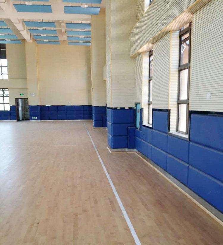 廣東揭陽學(xué)校體育館墻面木質(zhì)吸音板聲學(xué)工程 廣東揭陽學(xué)校體育館墻面木質(zhì)吸音板聲學(xué)工程